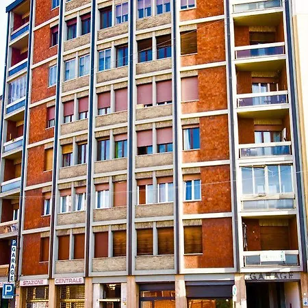 Charme House Stazione Bolonia